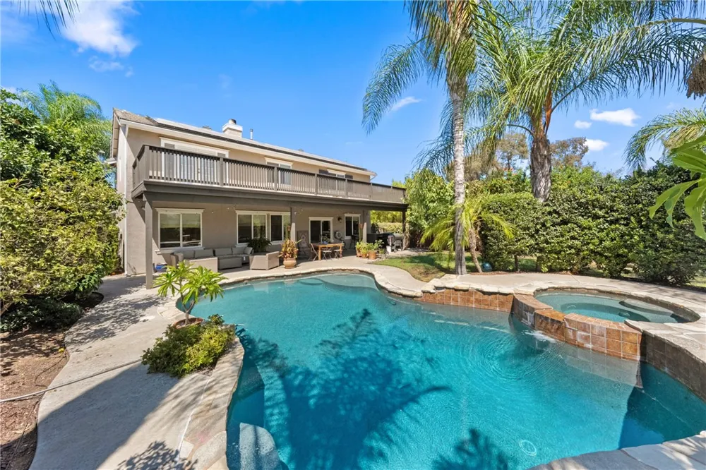 33562 Delphinium Lane Murrieta, CA 92563
