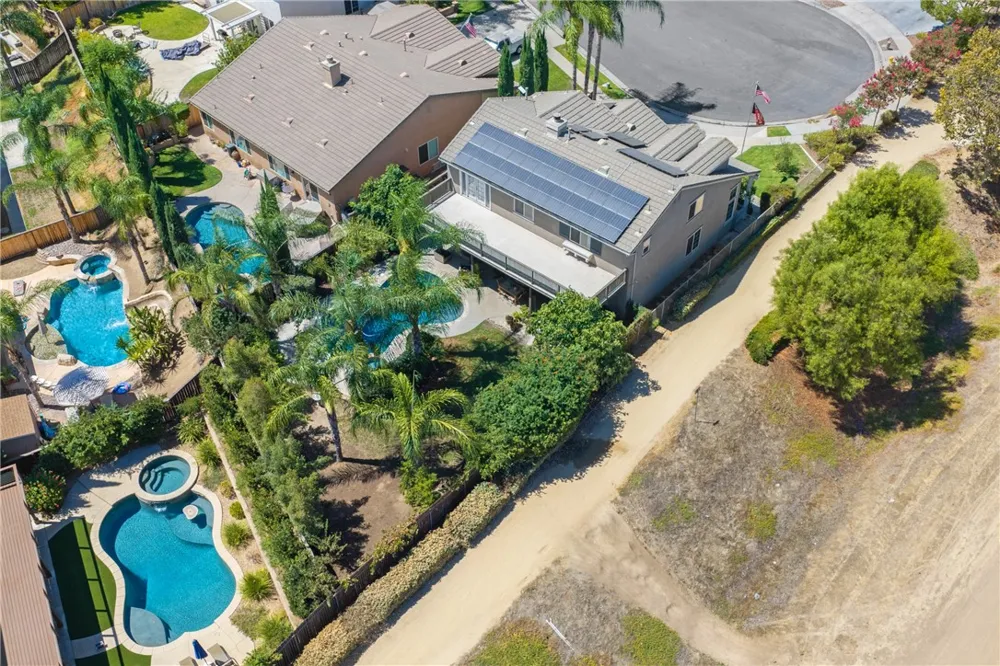 33562 Delphinium Lane Murrieta, CA 92563