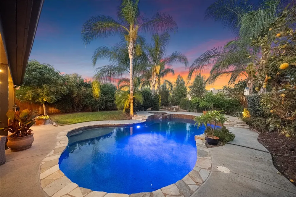 33562 Delphinium Lane Murrieta, CA 92563