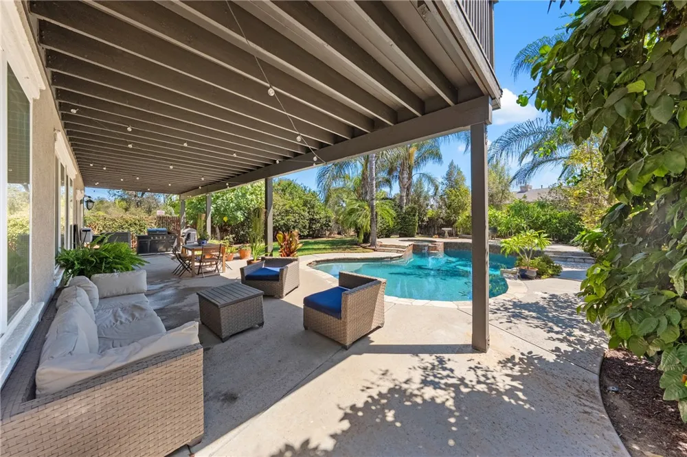 33562 Delphinium Lane Murrieta, CA 92563