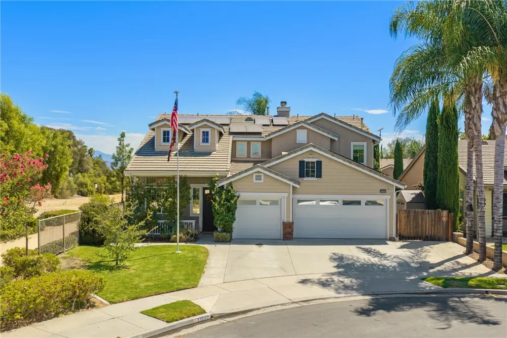 33562 Delphinium Lane Murrieta, CA 92563