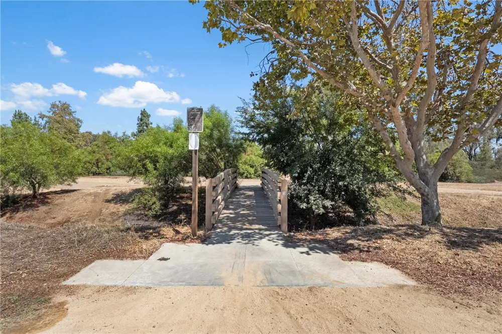33562 Delphinium Lane Murrieta, CA 92563