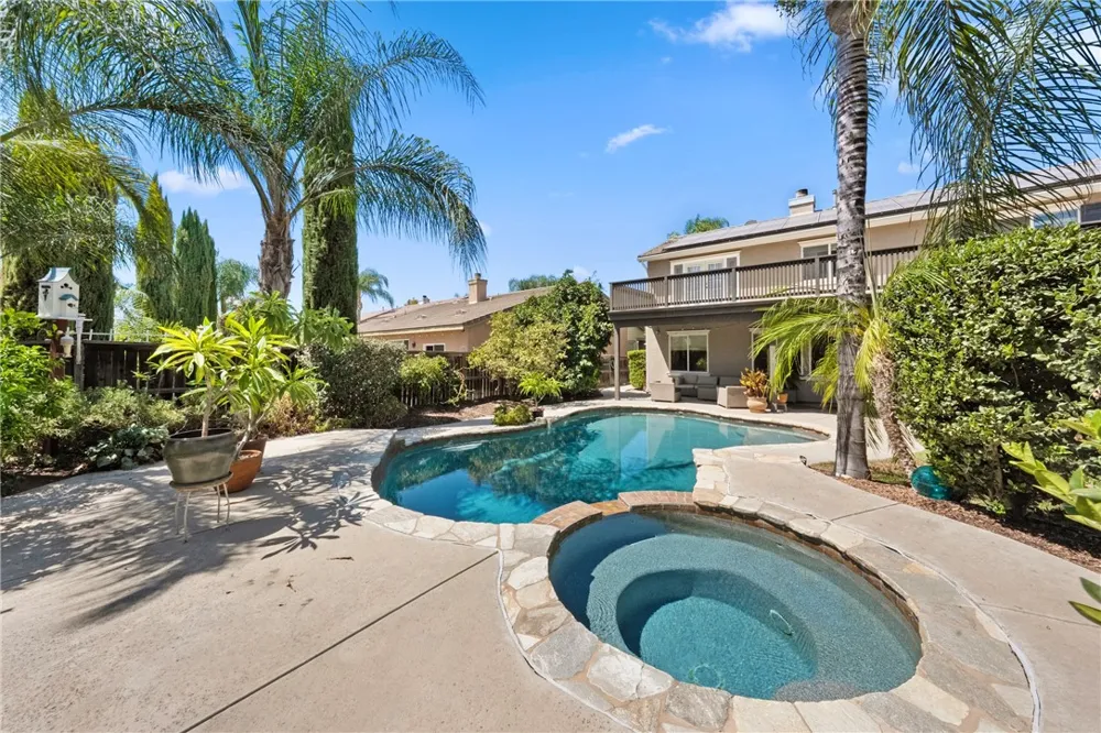 33562 Delphinium Lane Murrieta, CA 92563