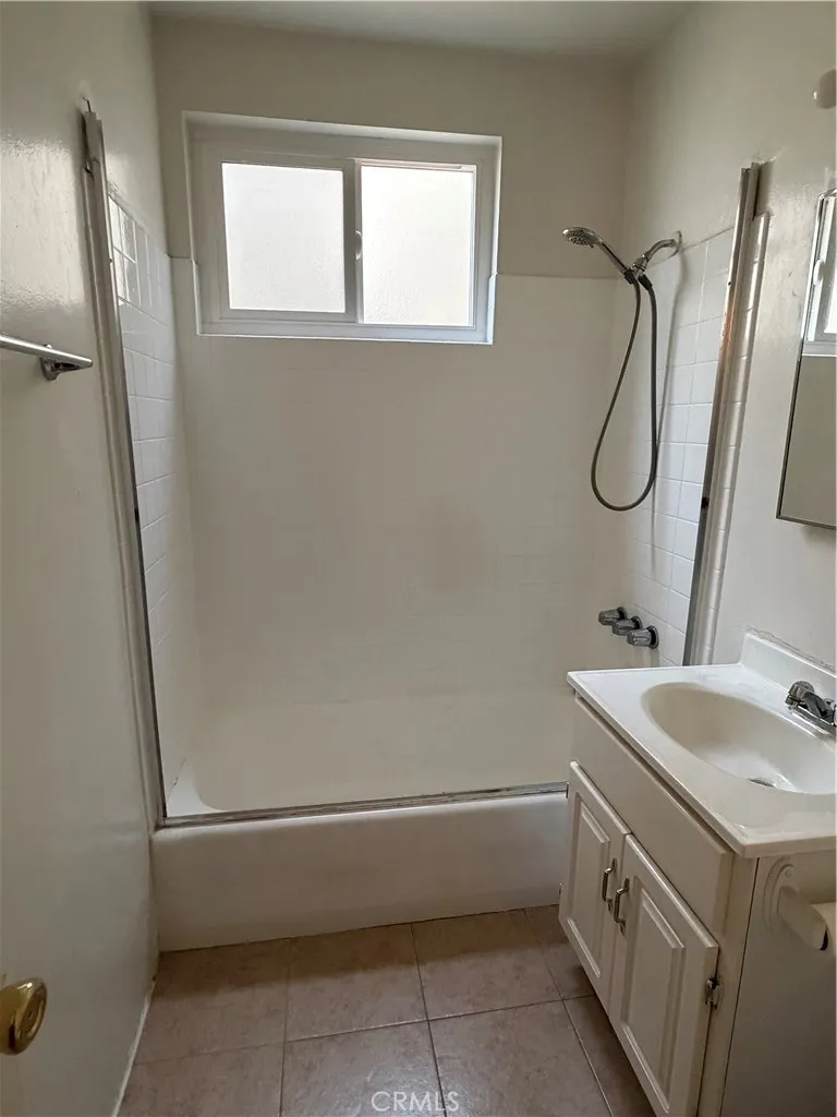 12542 Vanowen Street North Hollywood, CA 91605