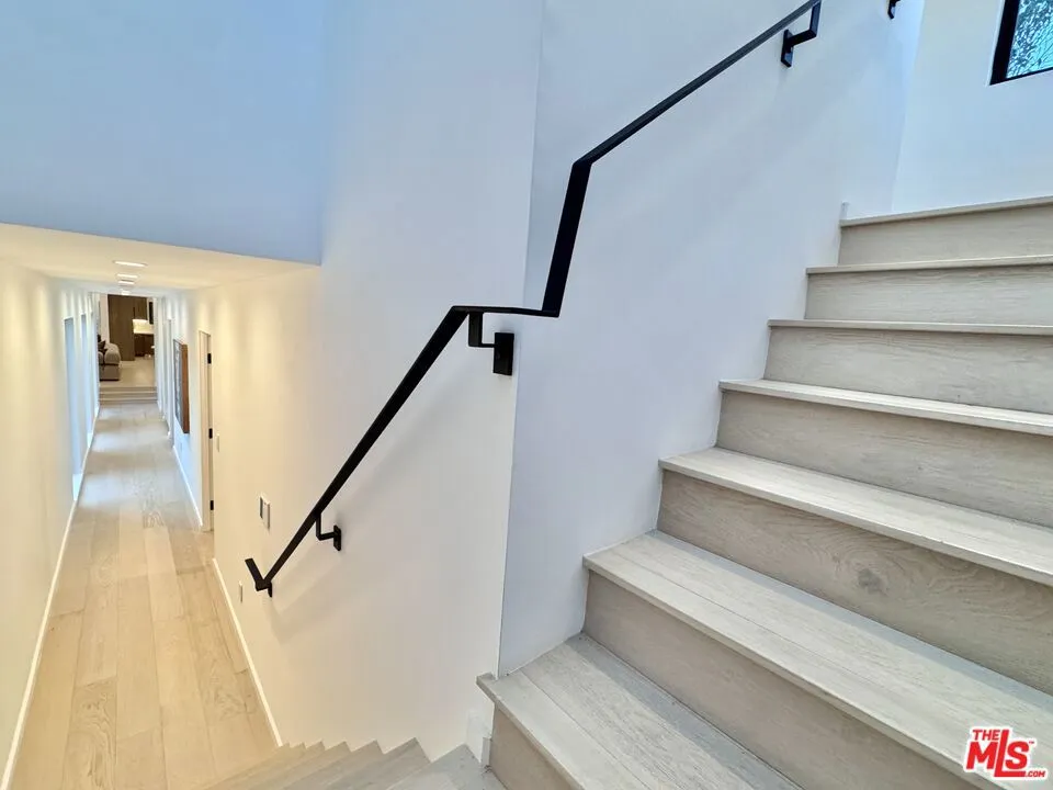 4040 Cartwright Avenue Studio City, CA 91604