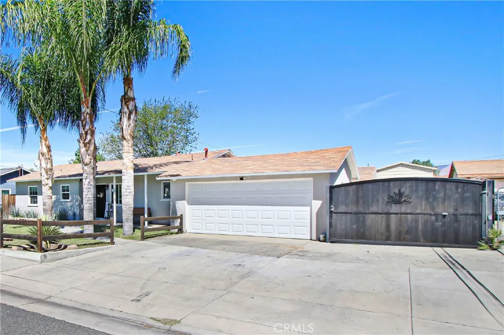 40796 E Whittier Hemet, CA 92544