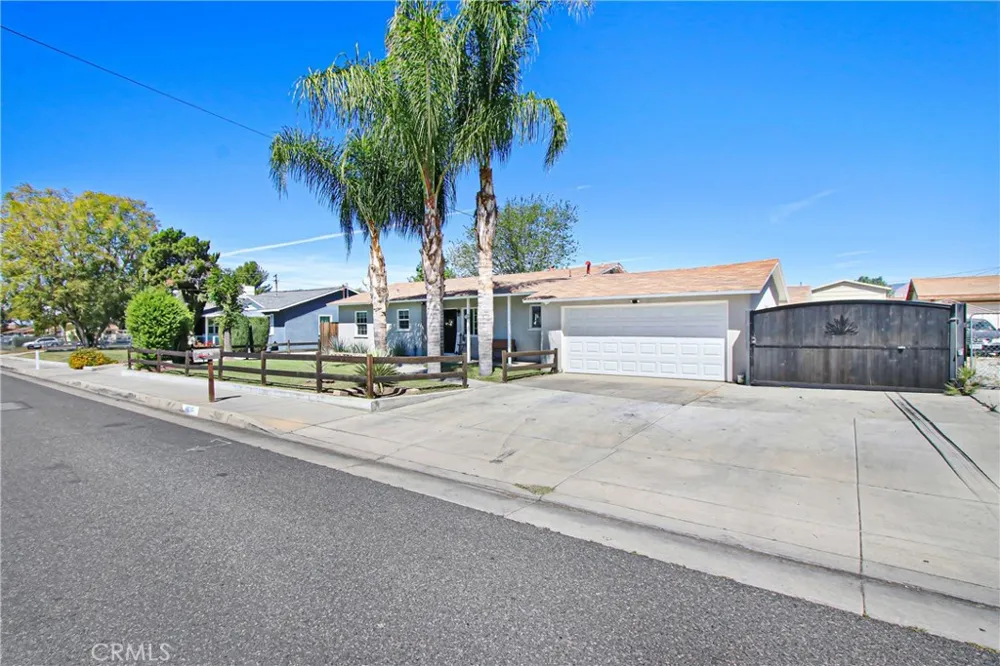 40796 E Whittier Hemet, CA 92544