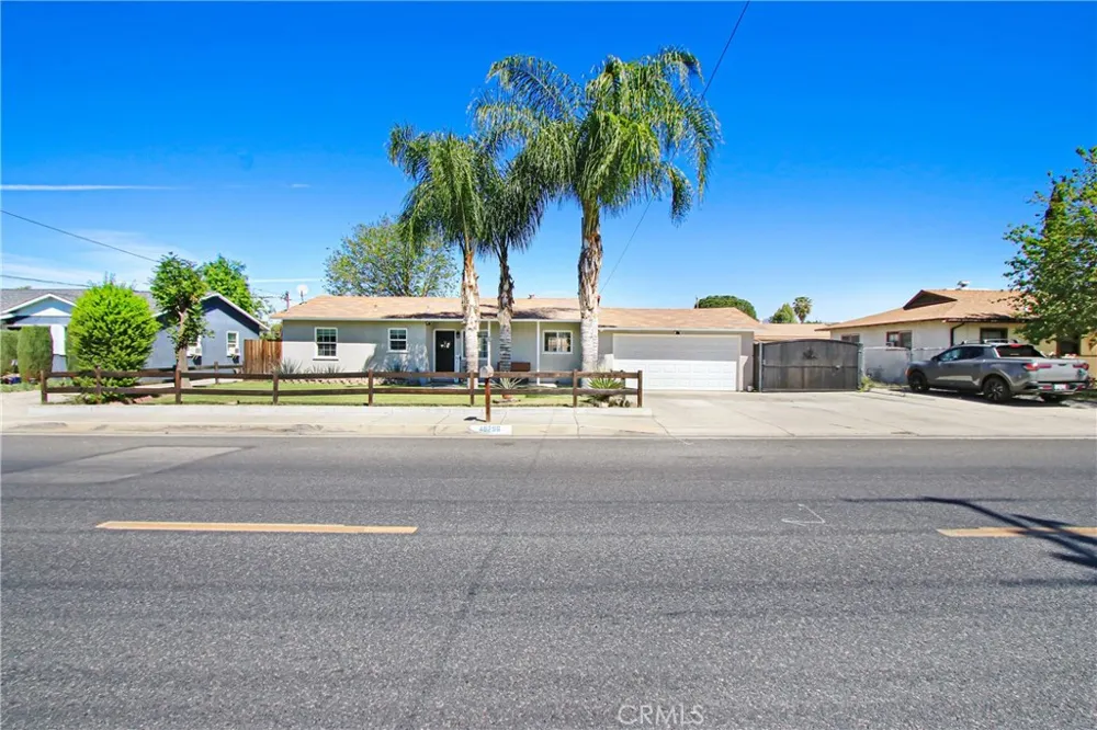 40796 E Whittier Hemet, CA 92544