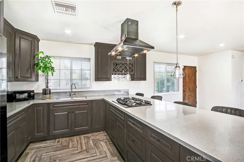 40796 E Whittier Hemet, CA 92544