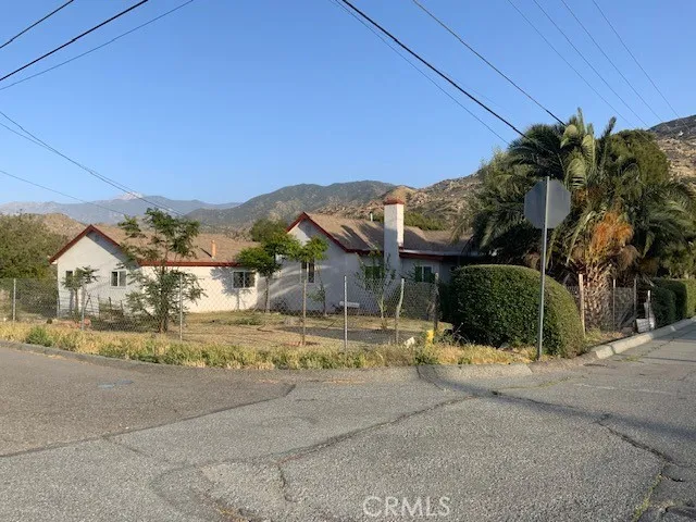 1426 S Hargrave Banning, CA 92220