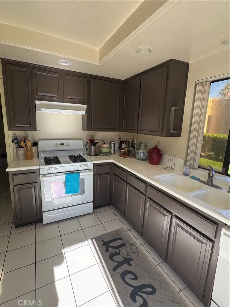 72765 Fleetwood Palm Desert, CA 92260