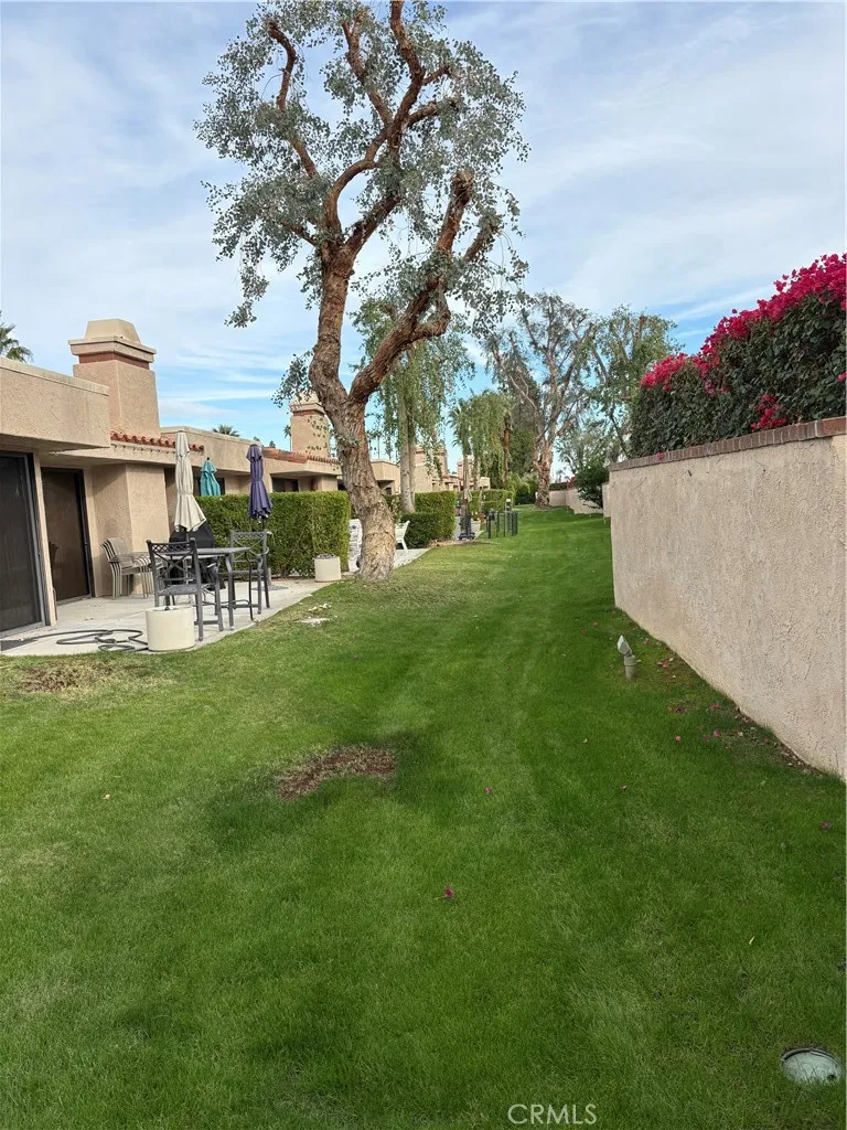 72765 Fleetwood Palm Desert, CA 92260