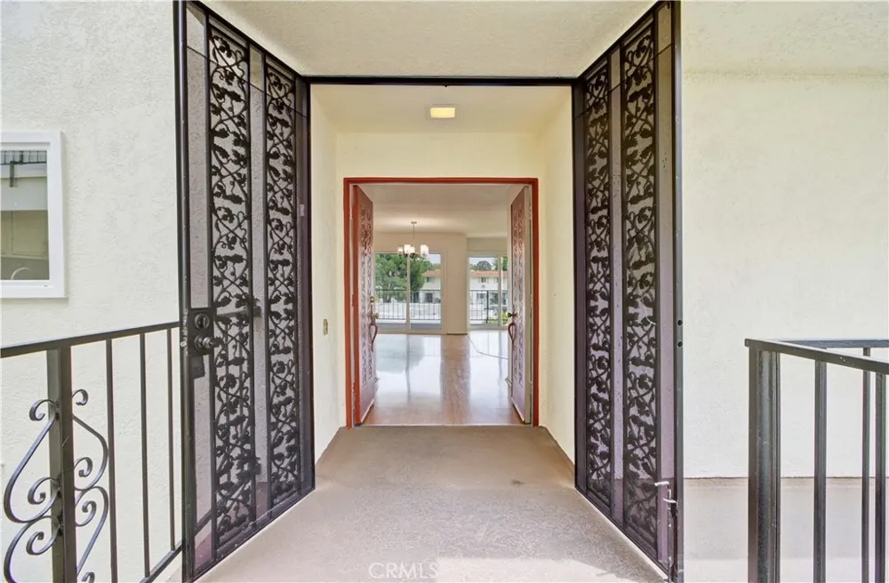 2355 Via Mariposa W #2F Laguna Woods, CA 92637