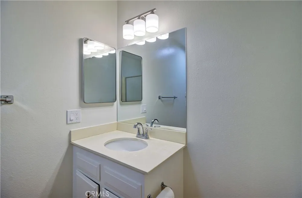 2355 Via Mariposa W #2F Laguna Woods, CA 92637