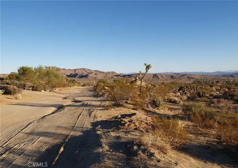 7275 Saddleback Joshua Tree, CA 92252