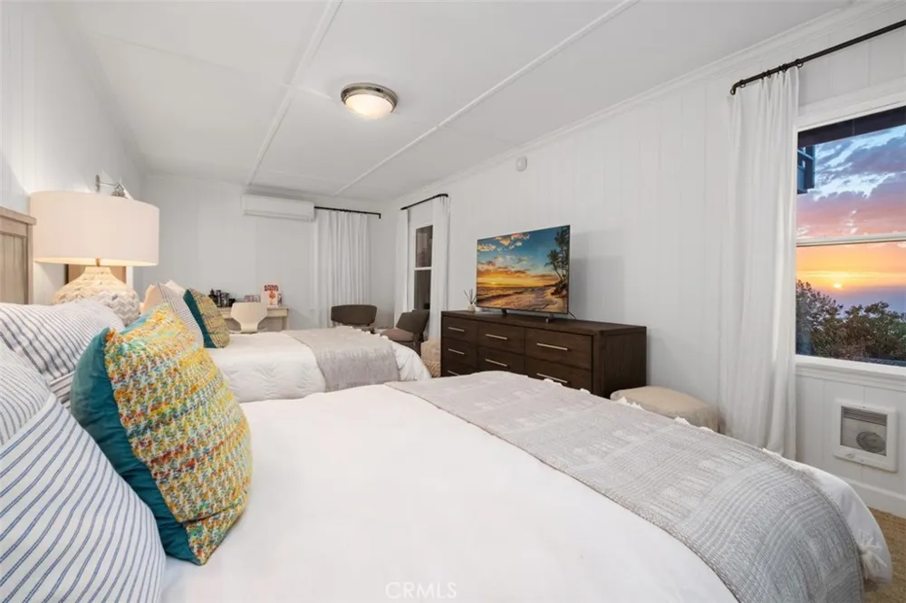 31962 Sunset Laguna Beach, CA 92651