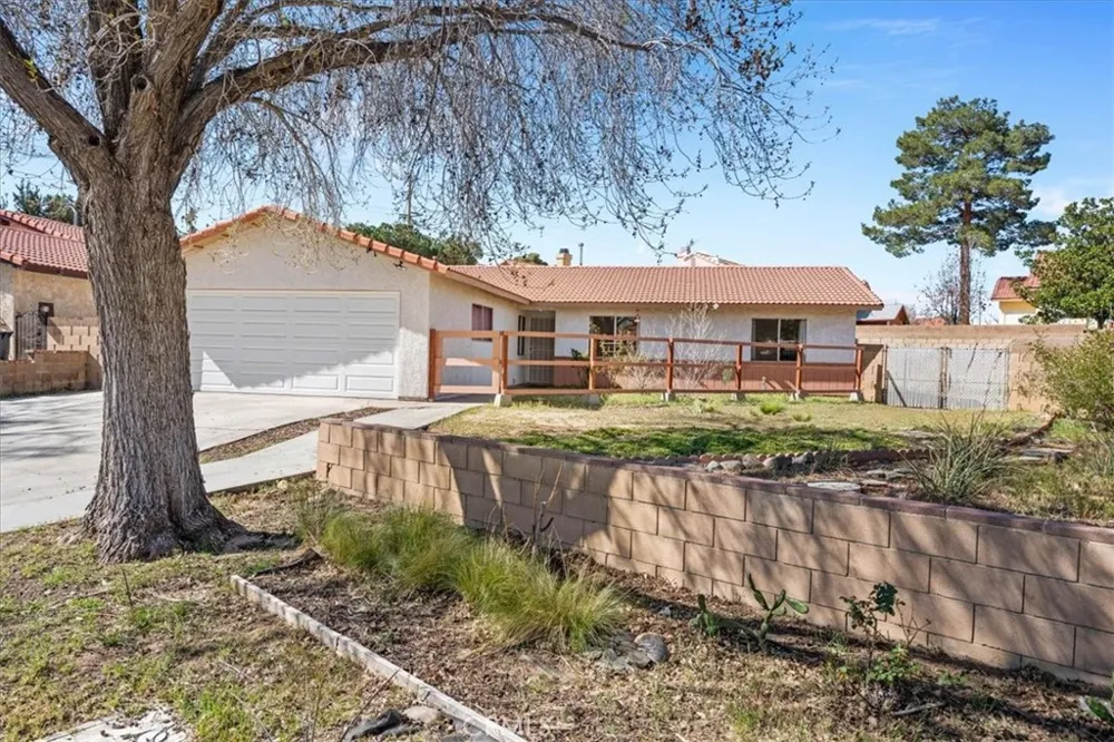 43601 Rembrandt Lancaster, CA 93535