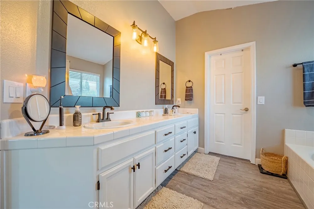 1833 La Quinta Court Merced, CA 95340