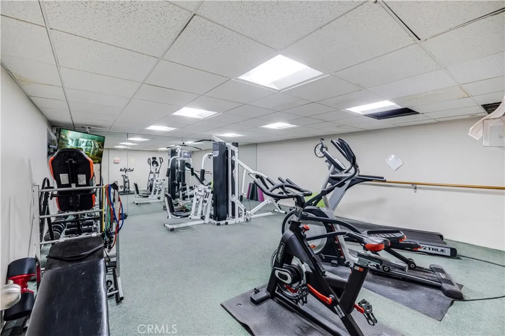 7211 Cozycroft #19 Winnetka, CA 91306