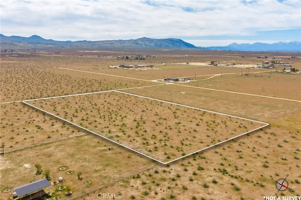 1 Las Piedras Apple Valley, CA 92308