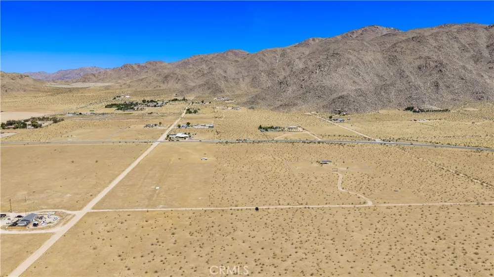 1 Las Piedras Apple Valley, CA 92308