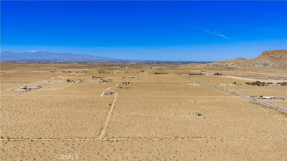 1 Las Piedras Apple Valley, CA 92308