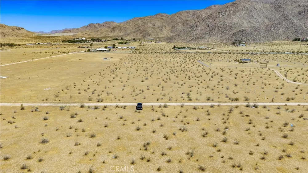 1 Las Piedras Apple Valley, CA 92308