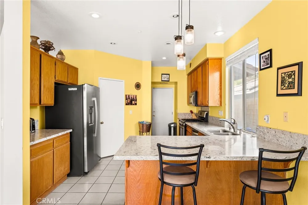 15424 Tobarra Fontana, CA 92337
