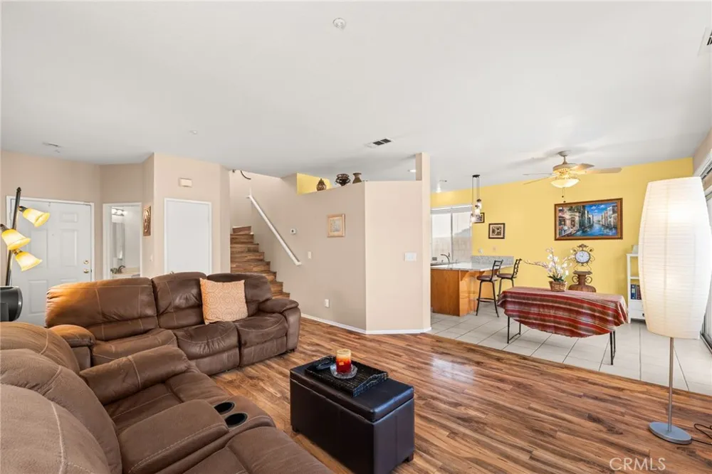 15424 Tobarra Fontana, CA 92337