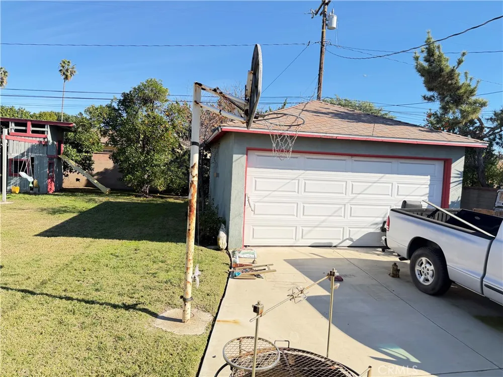 410 Lyall West Covina, CA 91790