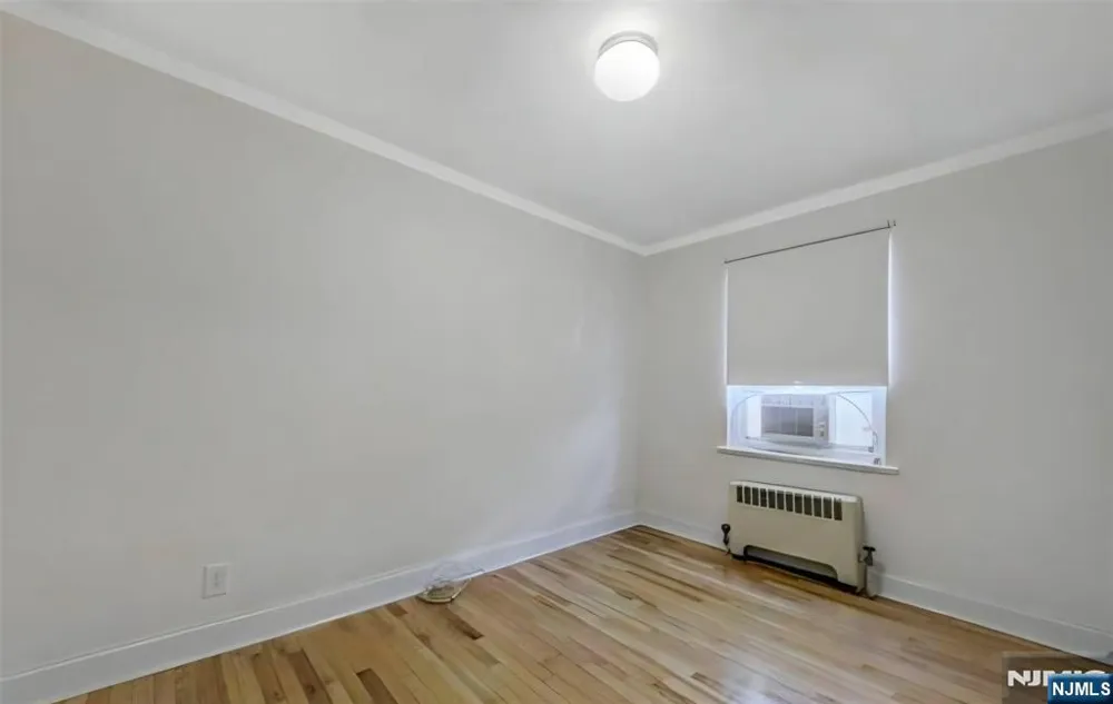370 Esplanade 21 Hackensack, NJ 07601