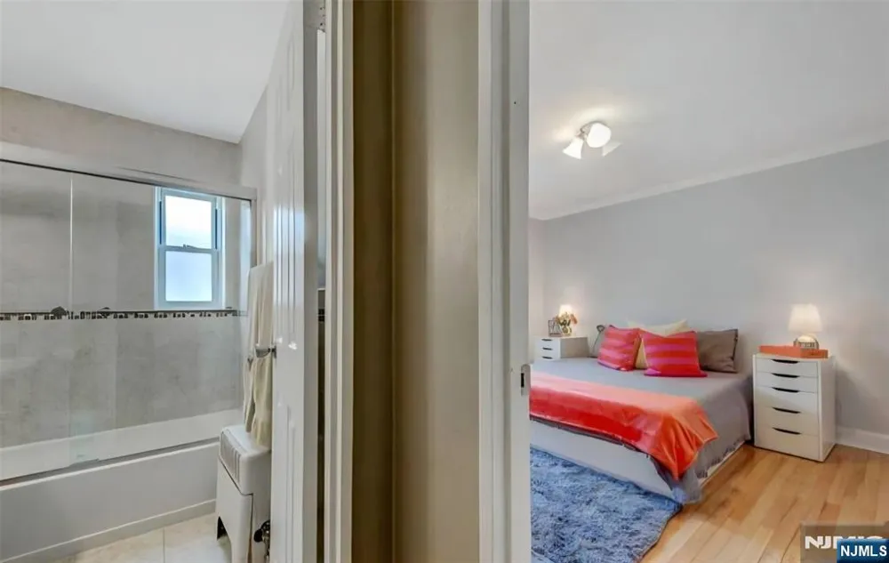 370 Esplanade 21 Hackensack, NJ 07601