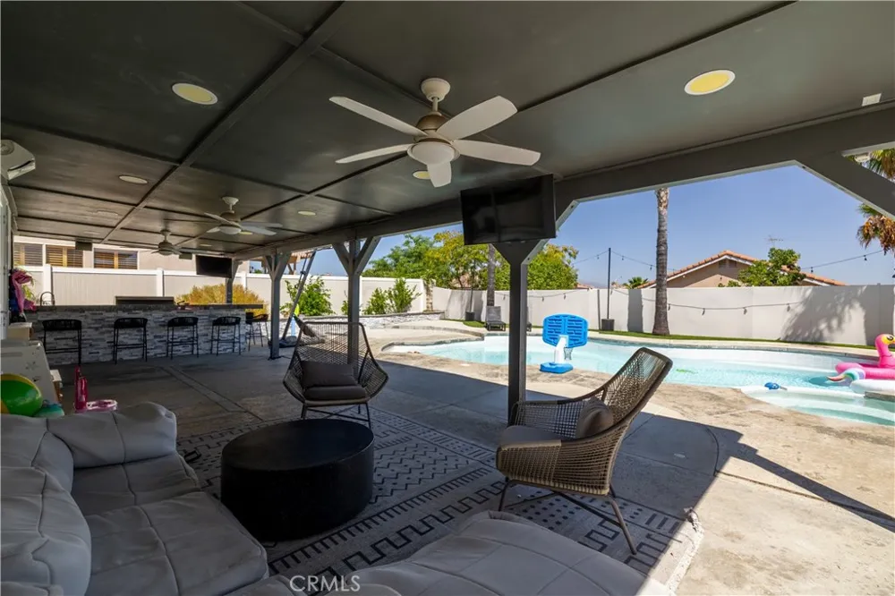 8744 Medford Riverside, CA 92508