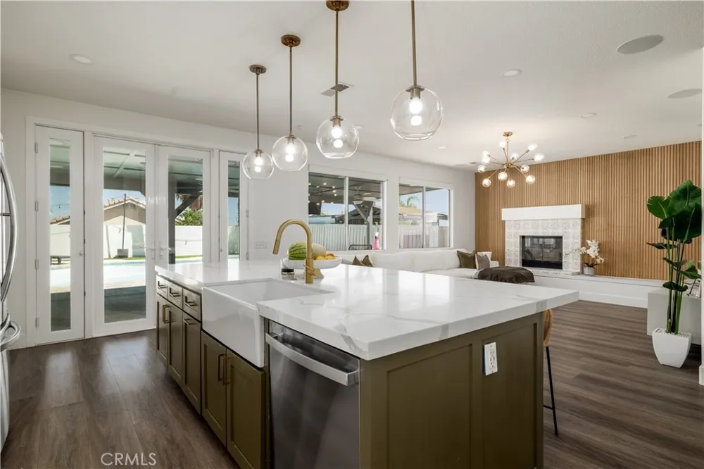 8744 Medford Riverside, CA 92508