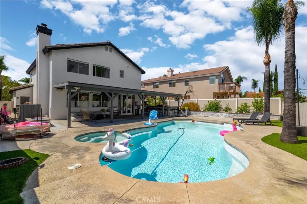 8744 Medford Riverside, CA 92508