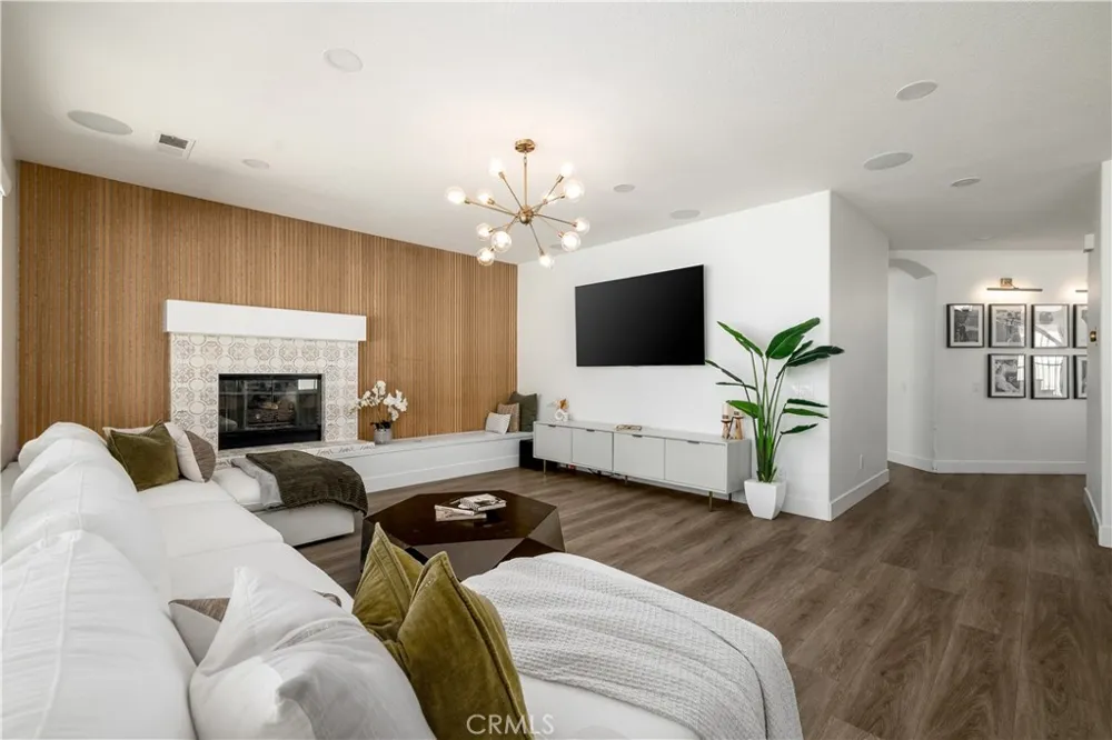 8744 Medford Riverside, CA 92508