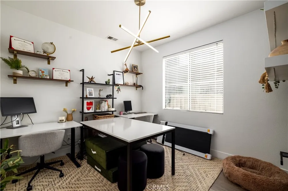 8744 Medford Riverside, CA 92508
