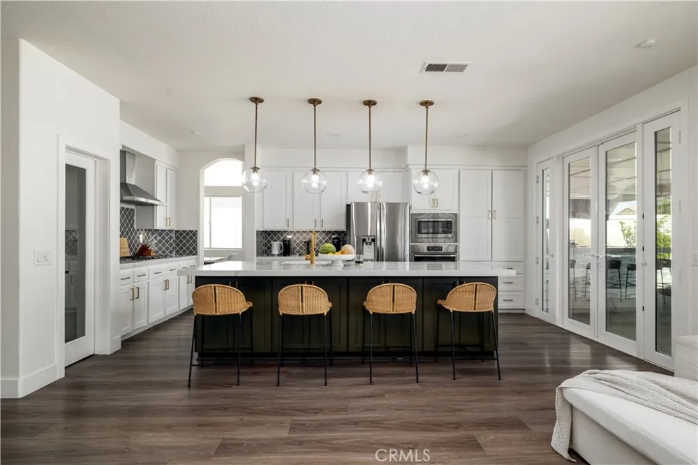 8744 Medford Riverside, CA 92508