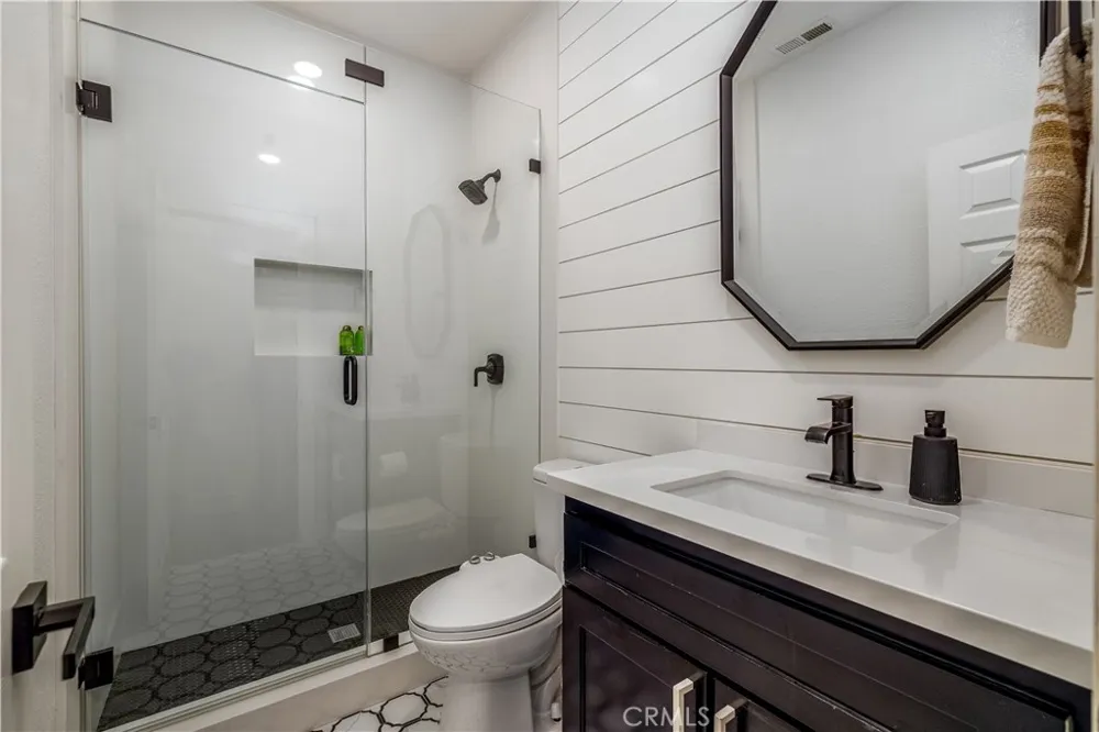 8744 Medford Riverside, CA 92508