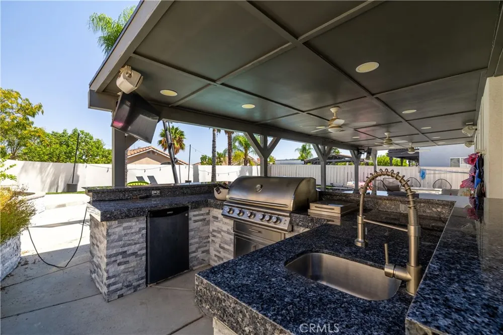 8744 Medford Riverside, CA 92508