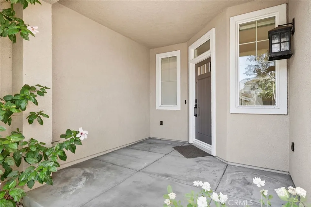 19945 Oakville Court Northridge, CA 91326