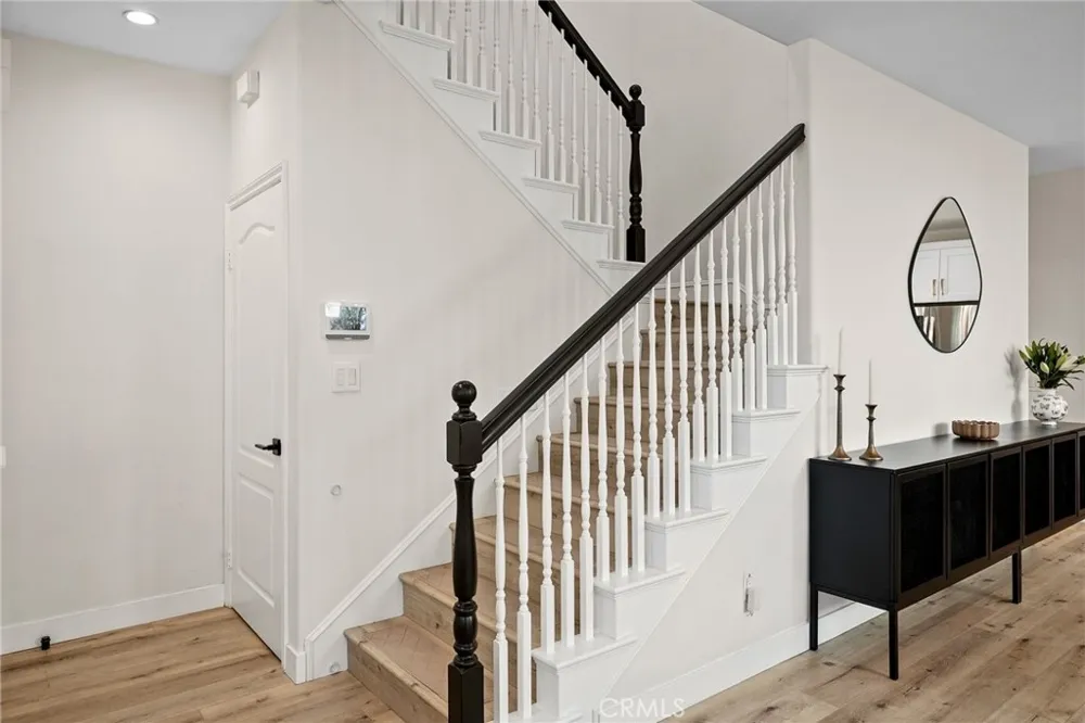 19945 Oakville Court Northridge, CA 91326