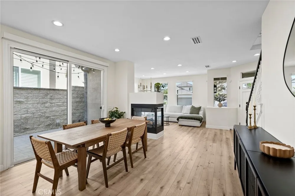 19945 Oakville Court Northridge, CA 91326