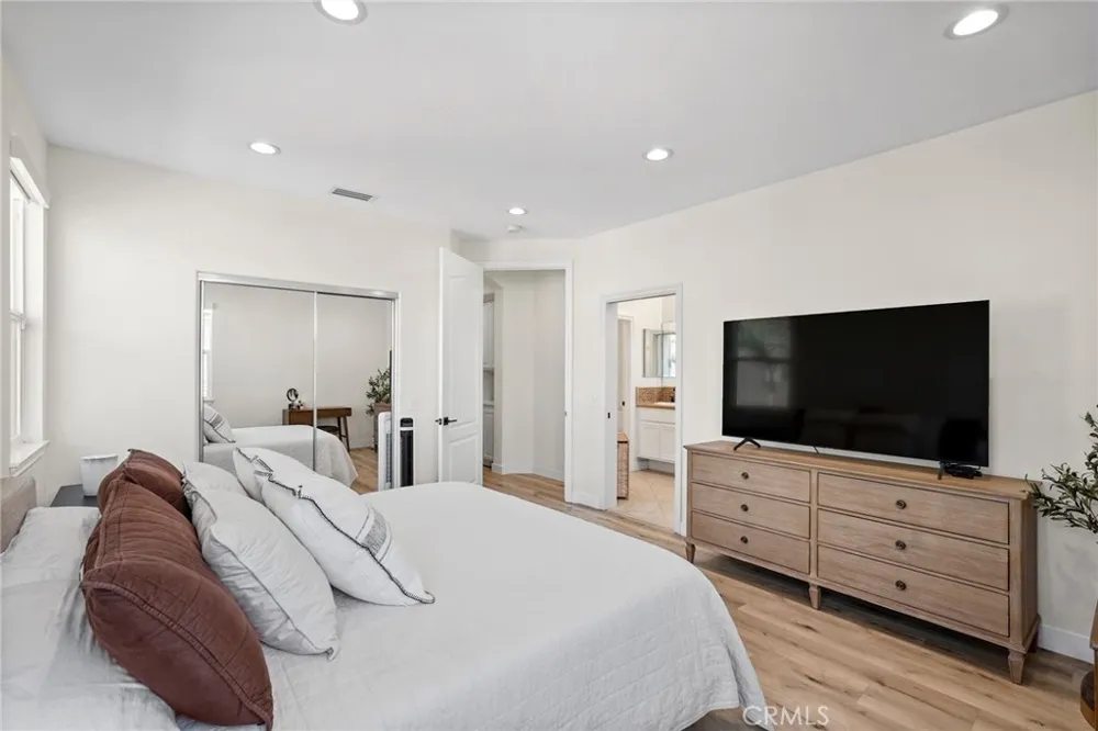 19945 Oakville Court Northridge, CA 91326