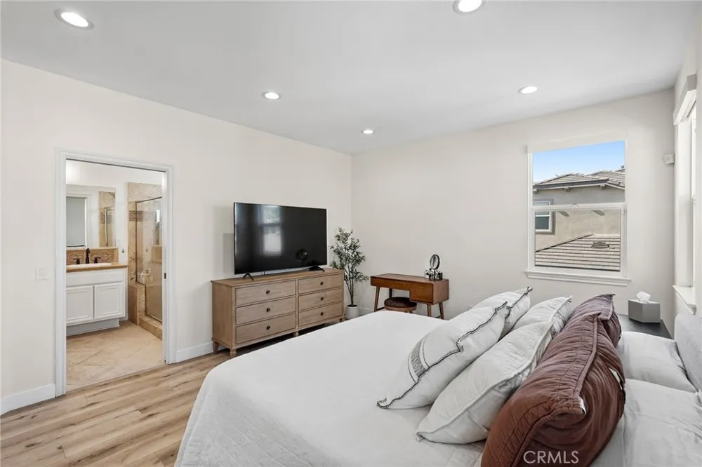 19945 Oakville Court Northridge, CA 91326