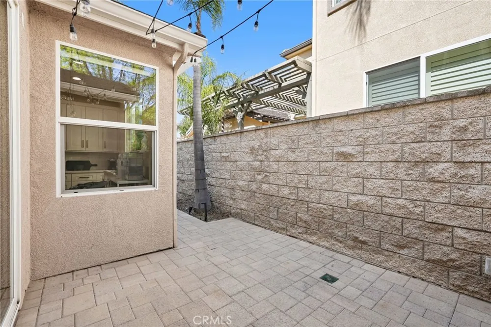 19945 Oakville Court Northridge, CA 91326