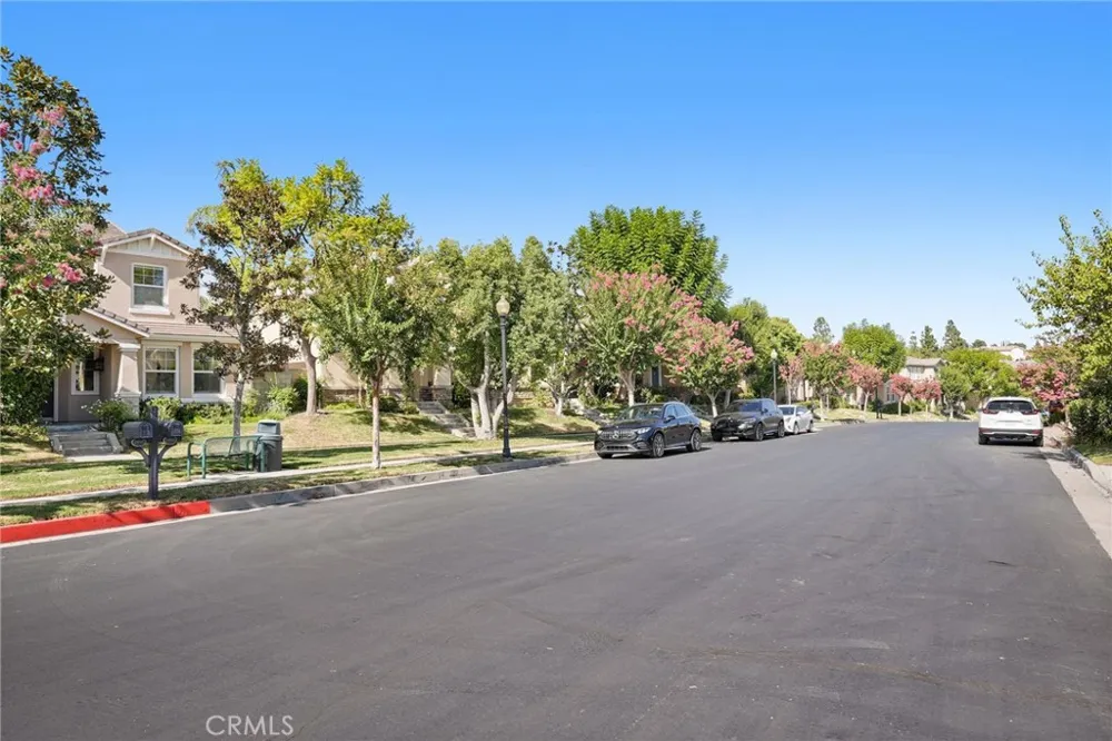 19945 Oakville Court Northridge, CA 91326