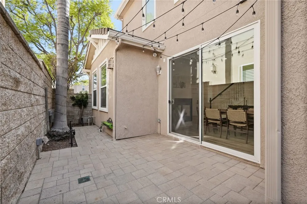 19945 Oakville Court Northridge, CA 91326