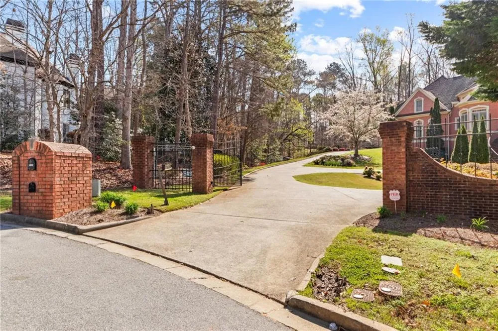 4680 Hamden Forest Drive SW Atlanta, GA 30331