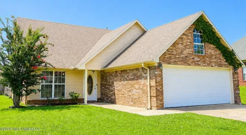 136 W Garden Terrace Drive